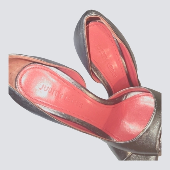 Judith Leiber Women's Silver Leather Open Toes 4" Stiletto Heels Size 7B - Picture 11 of 12